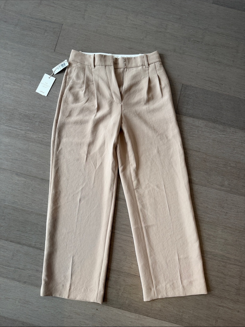 Wide-Leg High-Rise Beige Aritzia Effortless Pant NWT size 4